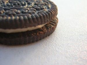 Close_up_of_an_Oreo_cookie-1